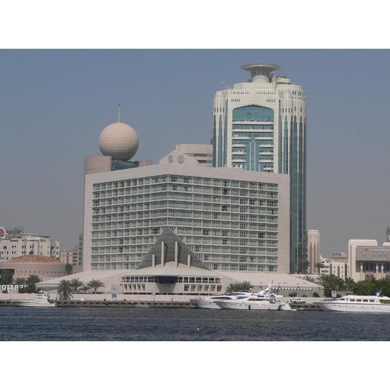 Sheraton Dubaï Creek Hôtel & Towers 5*